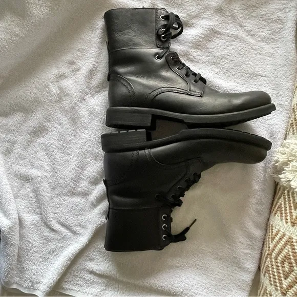 Men's UGG Laurus Leather Military Boots, Size 9