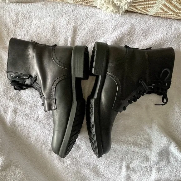 Men's UGG Laurus Leather Military Boots, Size 9