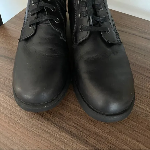 Men's UGG Laurus Leather Military Boots, Size 9