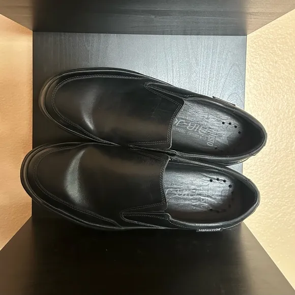 Mephisto Twain slip on shoes