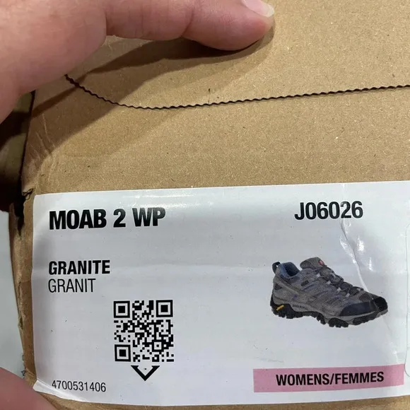 Merrell Moab 2 Women’s 7.5 Waterproof Hiking Shoes - Women's Grey NWT