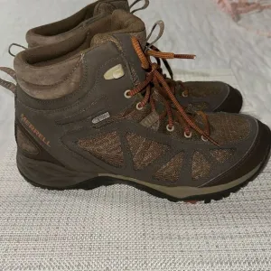 MERRELL 10 Women’s QFORM2 Select Grip Dry Brown Hiking Shoes