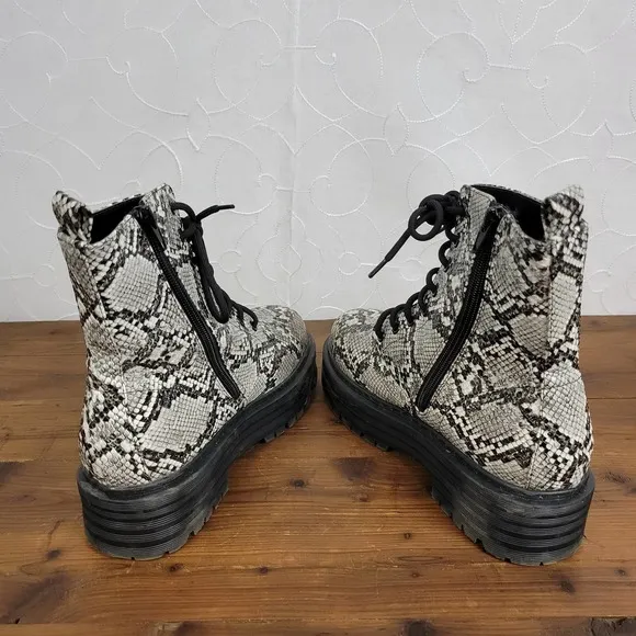 Mia Cortez Military Combat Boots Size 6.5 Zip Side