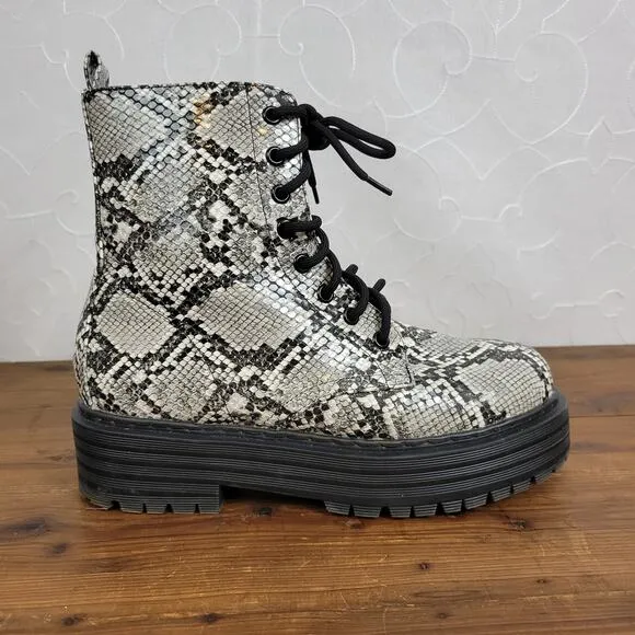 Mia Cortez Womens Military Combat Boots Sz 6.5 Gray Faux Snakeskin Platform NEW