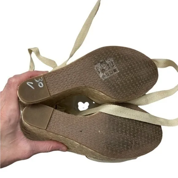 Michael kors cream beige canvas platform peep hole open toe shoes high heels