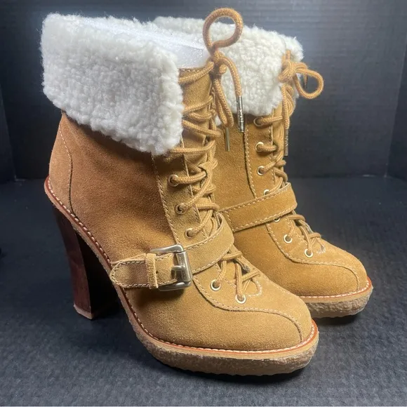 Michael Kors Derby Lace up Suede and faux Sherpa lined/cuffs 5.5M Excellent!