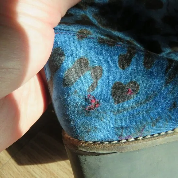 MIISTA Velvet Velveteen Floral Pull On Lug Booties Boots Boho Hippie Sz 7.5