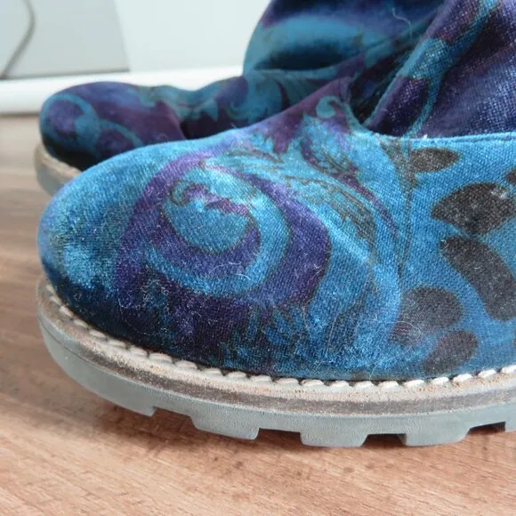 MIISTA Velvet Velveteen Floral Pull On Lug Booties Boots Boho Hippie Sz 7.5