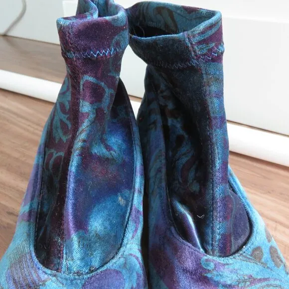 MIISTA Velvet Velveteen Floral Pull On Lug Booties Boots Boho Hippie Sz 7.5