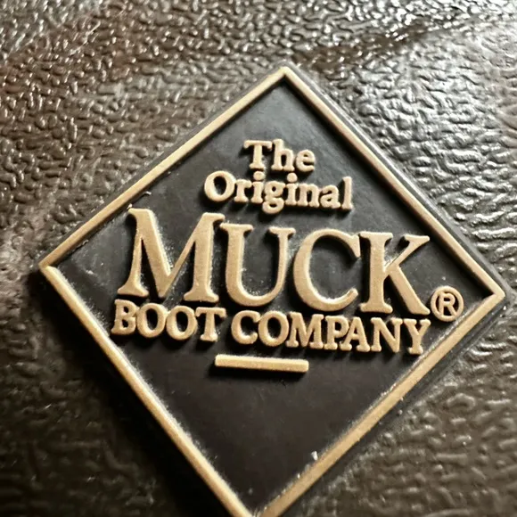 Muck short boots size 9 men’s