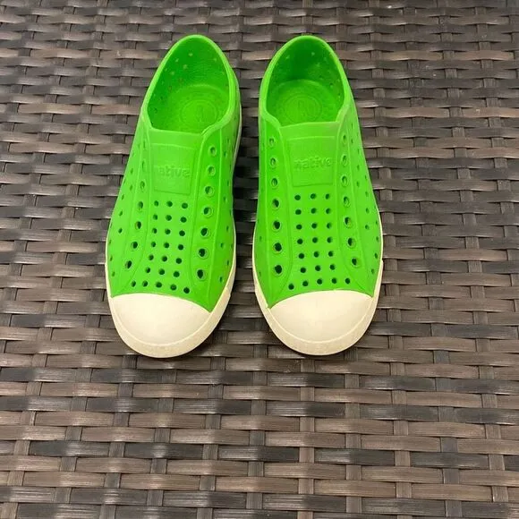 Native Jeffersons kid shoes size 13