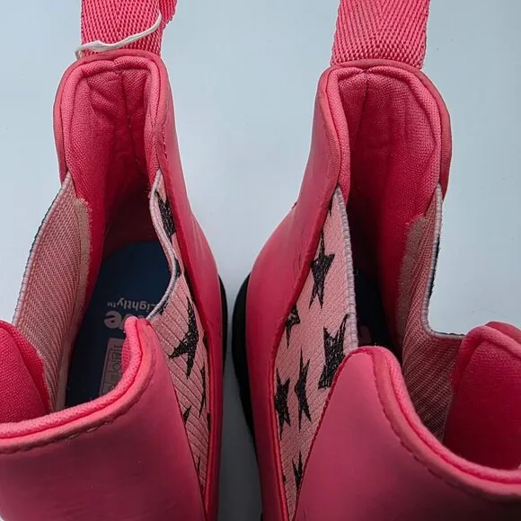 Native Kensington Treklite Bloom Girls Size 2 Dazzle Pink Black Boots Waterproof