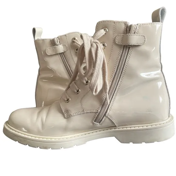 Naturino Barnett Cream Patent Leather Lace Up Combat Boot Size 36 Good Condition