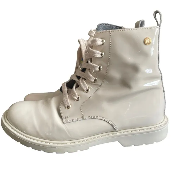 Naturino Barnett Cream Patent Leather Lace Up Combat Boot Size 36 Good Condition