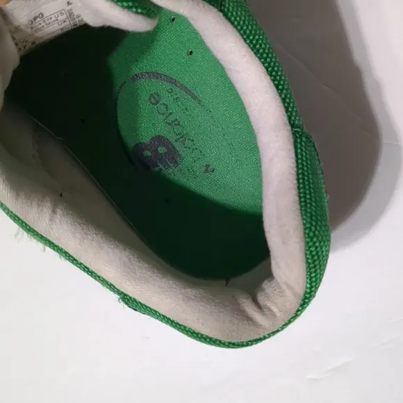 New Balance 574 boys size 5 Green Nylon Canvas Suede Athletic Sneakers Shoes.