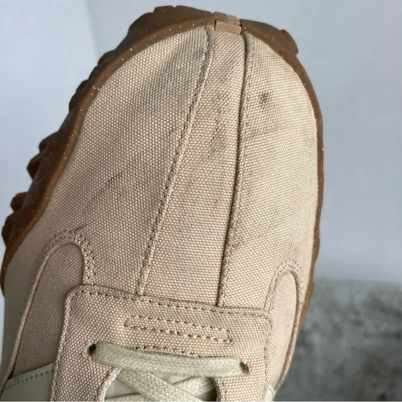 NEW BALANCE XC-72 Sneakers In Beige An Tan Colors Men Size 17