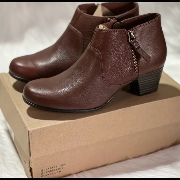 New Clarks® Valarie 2 Sofia Women's Ankle Boots