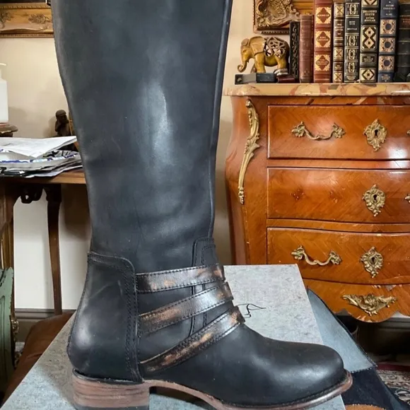 NEW ! Freebird By Steven - Raylene Knee High Leather Buckle Boots SIZE 9 BLACK