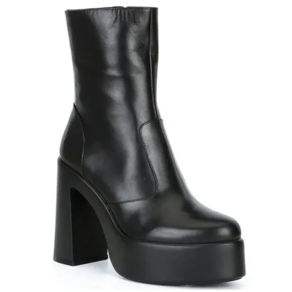 NEW Gianni Bini Levi Tate black Genuine Leather Platform Booties in Black