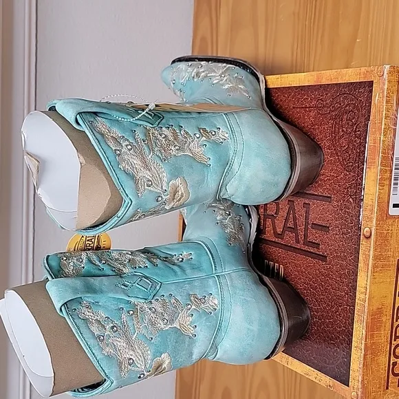 New In Box Corral Turquoise Floral Embroidery Studs Crystals Ankle Boots, 9.5