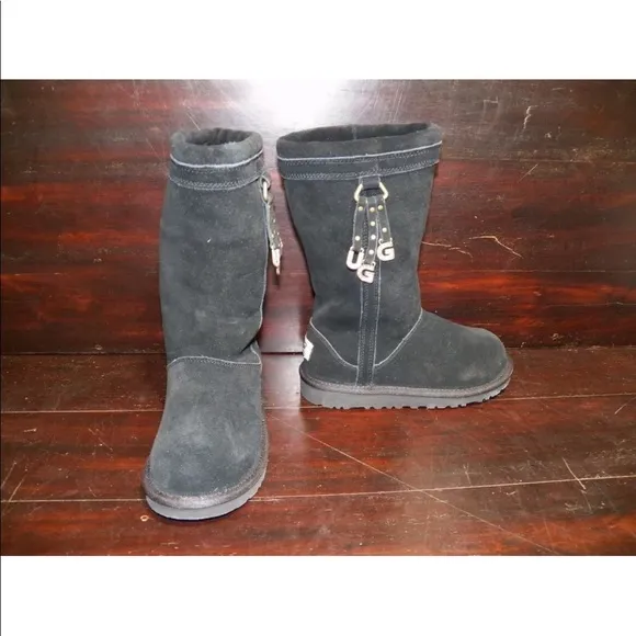 New Kids UGG Larynn Black Tall Charms Winter Boots