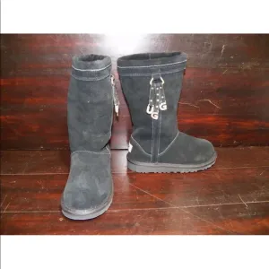New Kids UGG Larynn Black Tall Charms Winter Boots