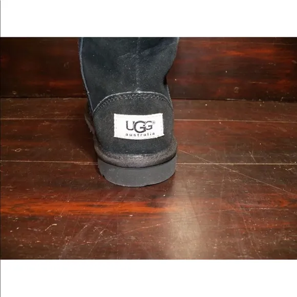 New Kids UGG Larynn Black Tall Charms Winter Boots