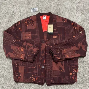 New Nike Naomi Osaka Sustainable Materials Woven Jacquard Jacket Crimson Womens