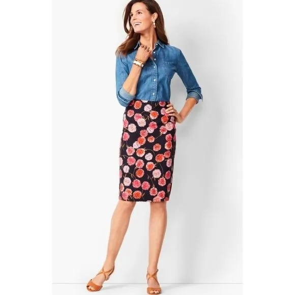 𝅺New Talbots floral pencil skirt petite 16P