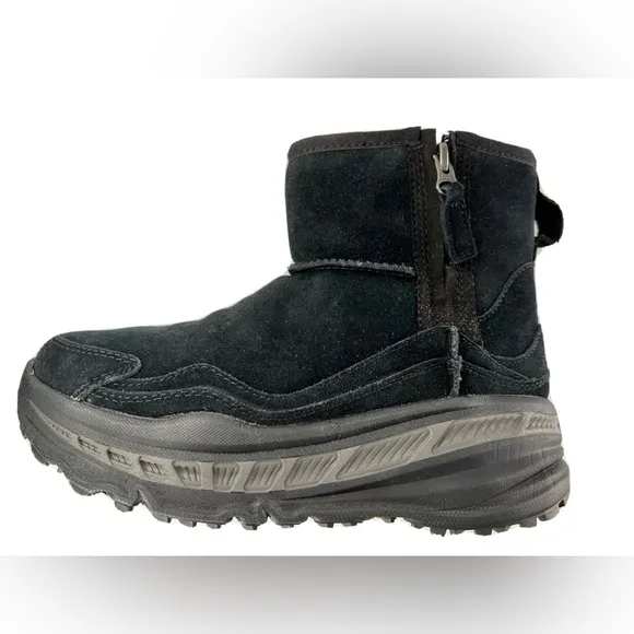 NEW UGG AUSTRALIA CA805 Classic Weather Black Sheepskin Lined Ankle Boots Mens 6
