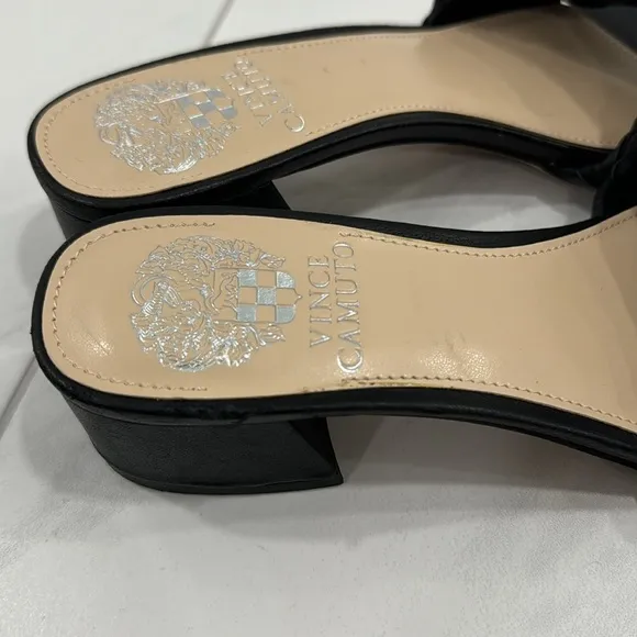 NEW! Vince Camuto Black Leather Semtera Block Heel Sandal - Size 6.5