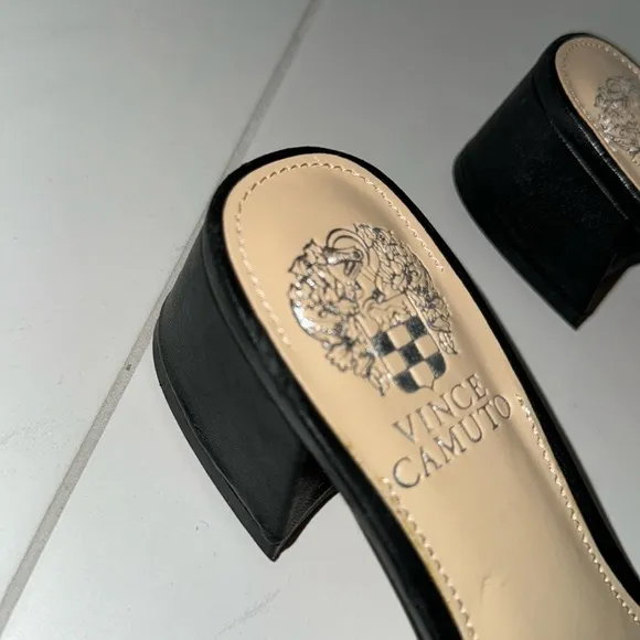 NEW! Vince Camuto Black Leather Semtera Block Heel Sandal - Size 6.5