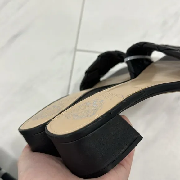 NEW! Vince Camuto Black Leather Semtera Block Heel Sandal - Size 6.5