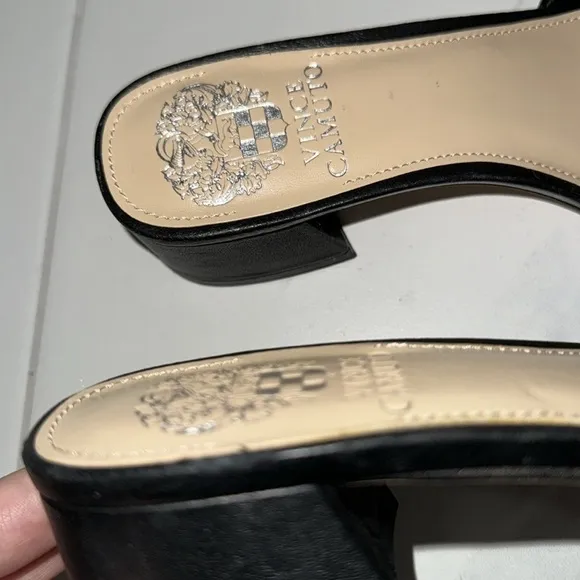 NEW! Vince Camuto Black Leather Semtera Block Heel Sandal - Size 6.5