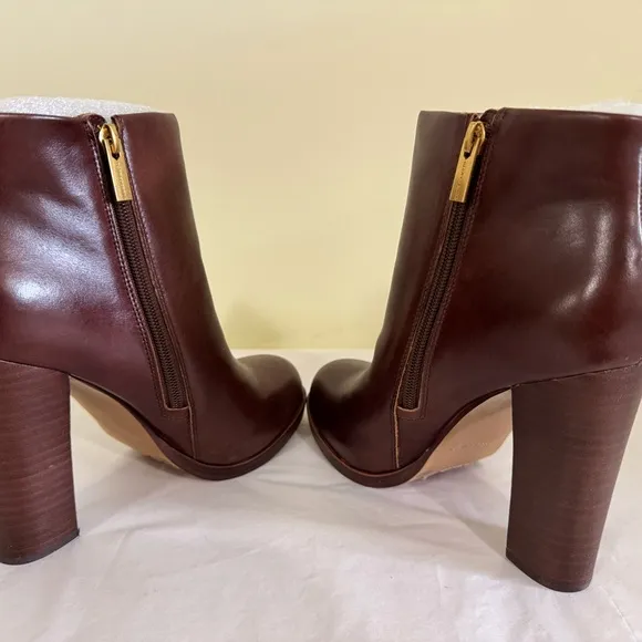 NEW Vince Camuto Cayelsa Leather Short Boots Booties Stacked Heel in Burgandy