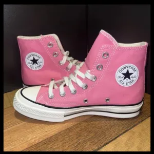 NEW Women’s CONVERSE CHUCK 70 Hi Pink Sneakers A08184F