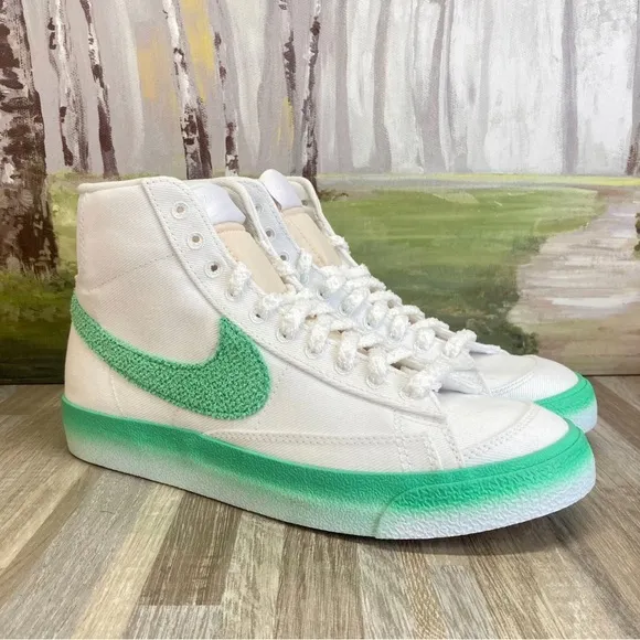NEW Womens Nike Blazer Mid '77 Barely Green White Sneaker Shoes Premium