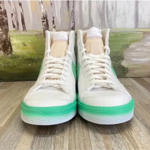 NEW Womens Nike Blazer Mid '77 Barely Green White Sneaker Shoes Premium
