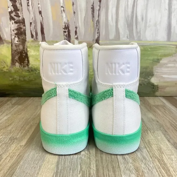 NEW Womens Nike Blazer Mid '77 Barely Green White Sneaker Shoes Premium