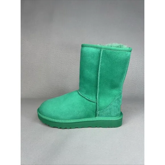 New Womens UGG Australia Boots Classic Short Green EDGR 1016223 Suede Sz 6 Boho