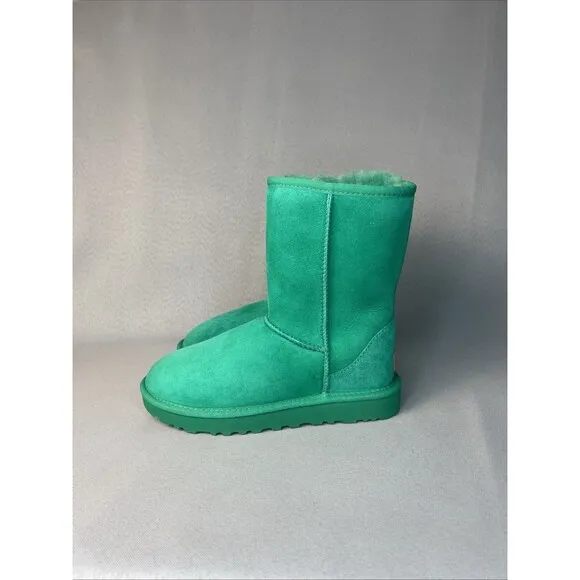 New Womens UGG Australia Boots Classic Short Green EDGR 1016223 Suede Sz 6 Boho