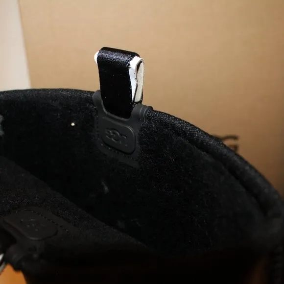 NIB UGG RAINCLOUD TALL LEATHER SHEARLING LINED WINTER RAIN BOOTS‎ BLACK