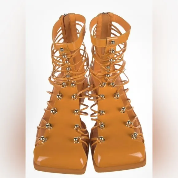 NIB Vivienne Hu Studded Leather Ankle Boots EU 40 US 10