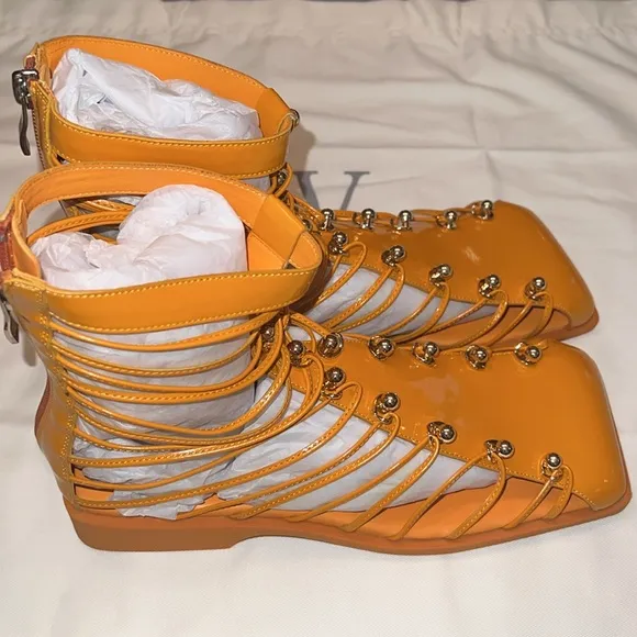 NIB Vivienne Hu Studded Leather Ankle Boots EU 40 US 10