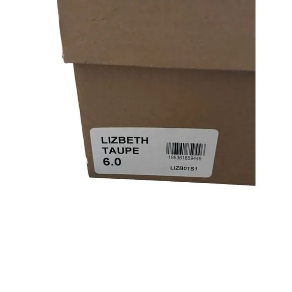 NIB Woman's Boots Steve Madden Lizbeth Boot Size 6 Taupe Tall