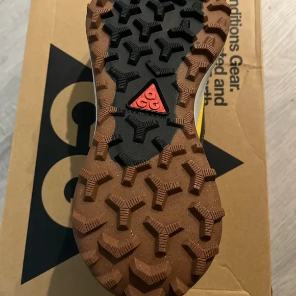 Nike ACG Lowcate