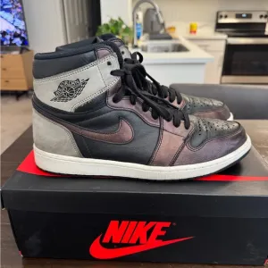 Nike Air Jordan 1 - High Mens - Army rust.