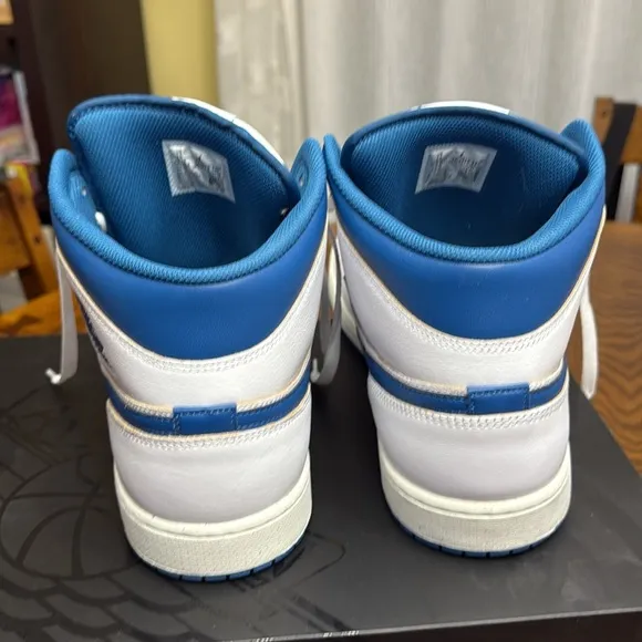 Nike Air Jordan 1 Mid SE  Men's 15 White and Blue Sneakers NWT in box