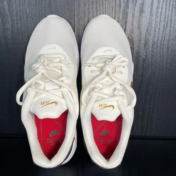 Nike Air Max OKETO SAIL/M-GOLD/RED