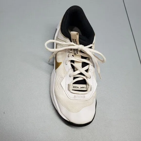 Nike Air Zoom Crossover GS Basketball Shoes Youth 4.5 White Tan Black DC5216-100
